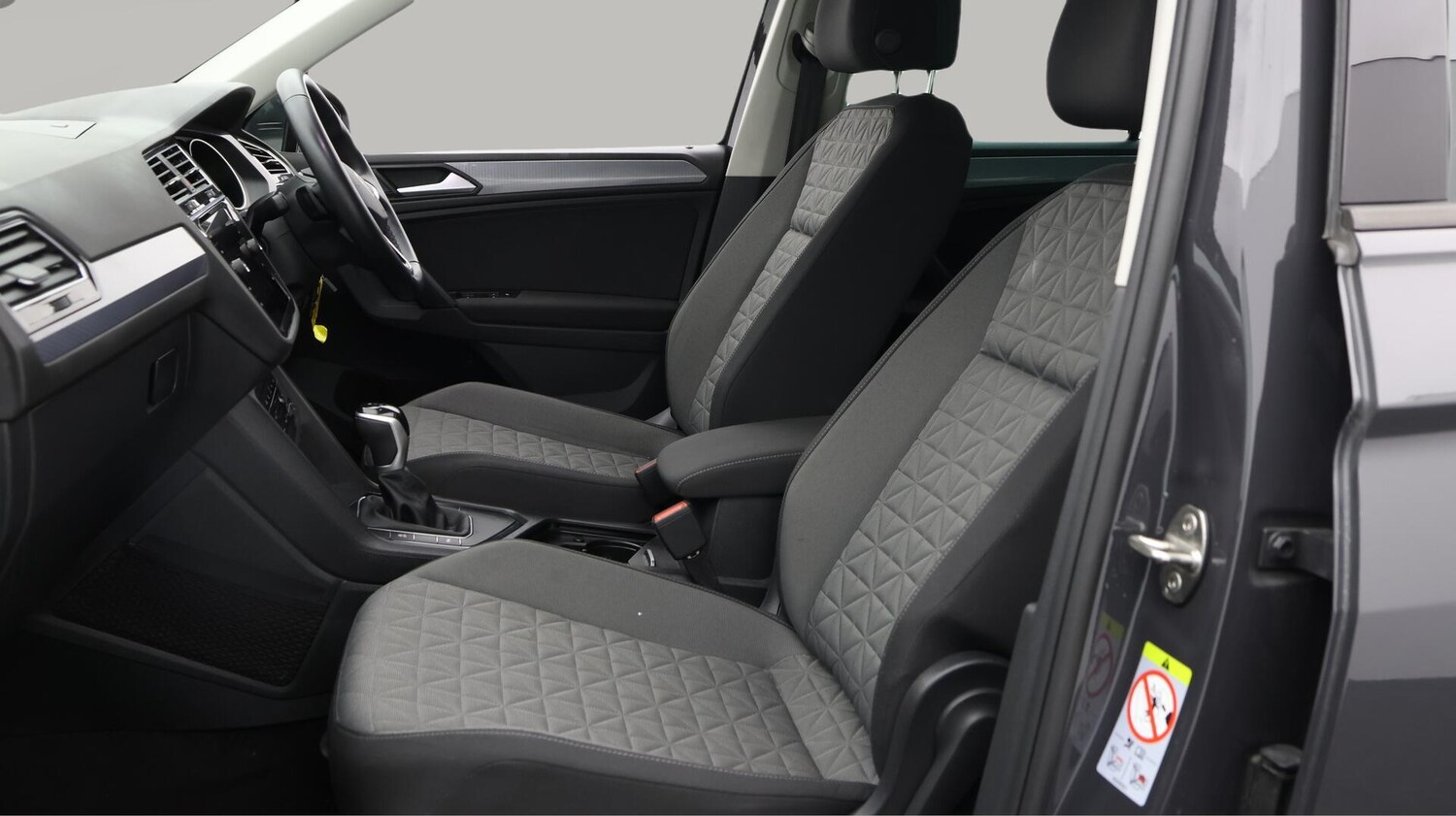 Used Volkswagen Tiguan 2022 for sale - 75940033: Photo 21