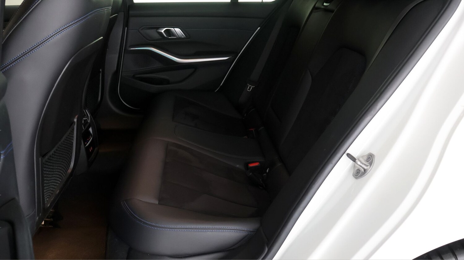 Used BMW 3 Series 2023 for sale - 77465533: Photo 15