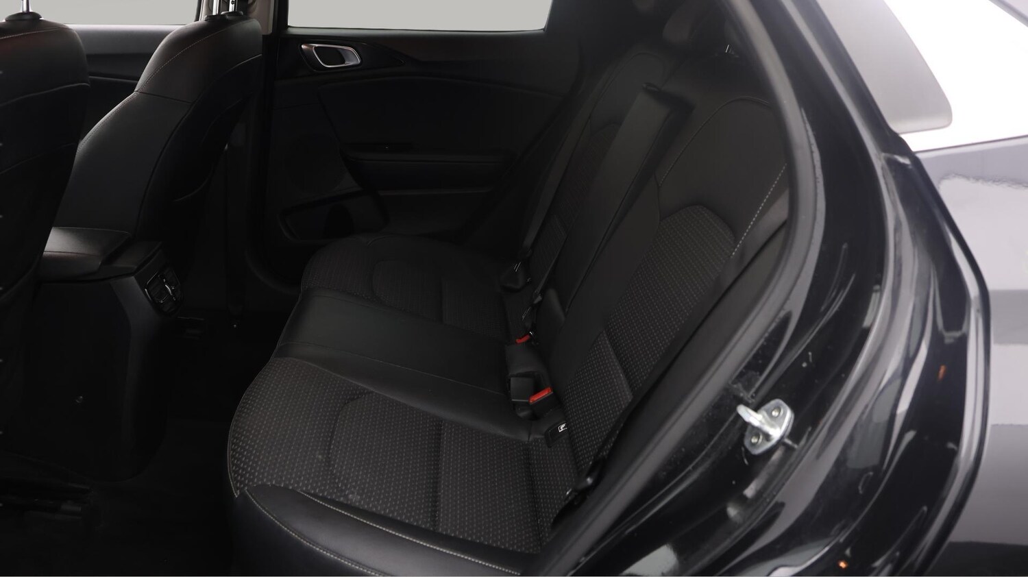 Used Kia XCeed 2021 for sale - 76645716: Photo 17