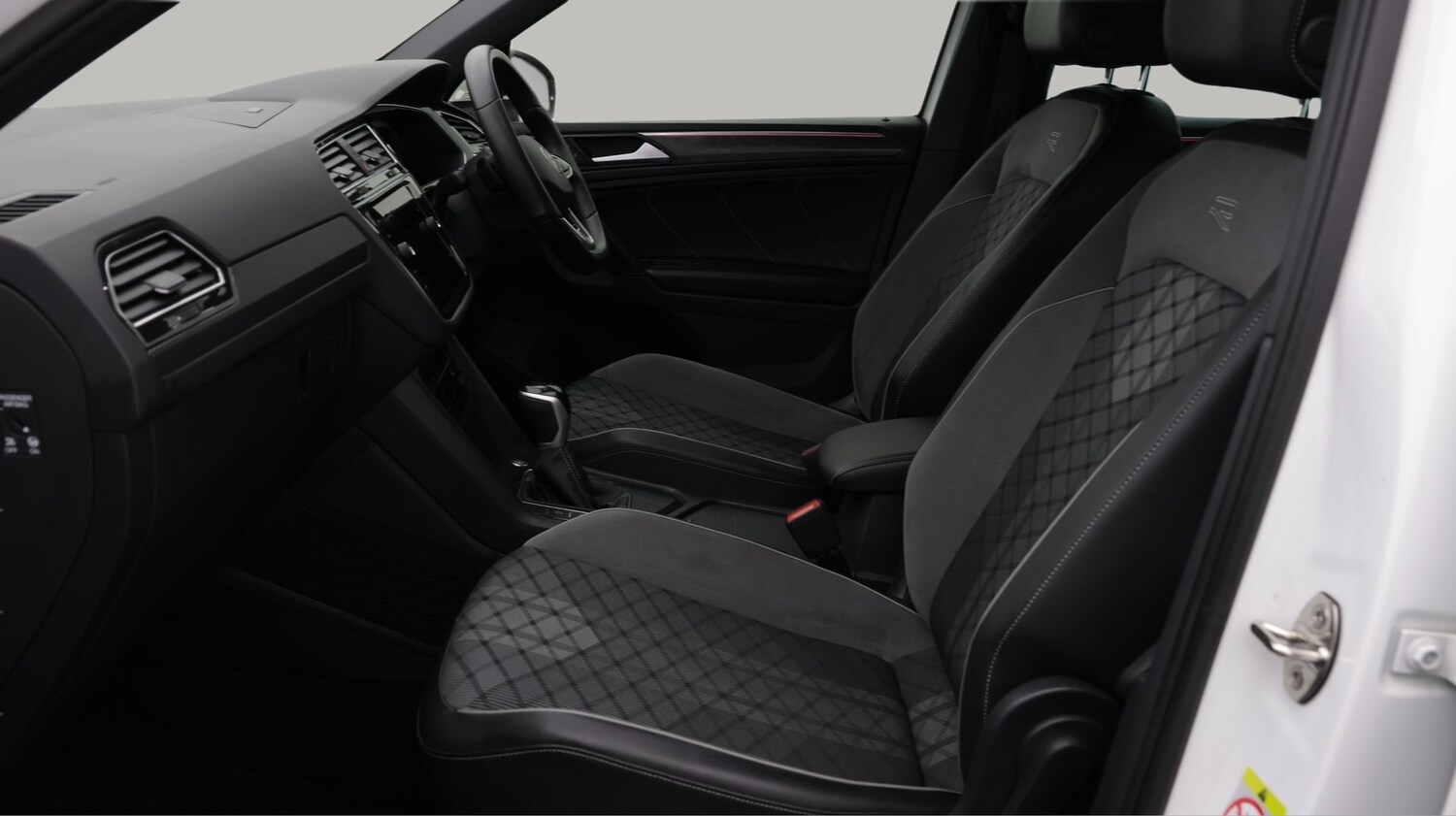 Used Volkswagen Tiguan 2023 for sale - 77855114: Photo 14