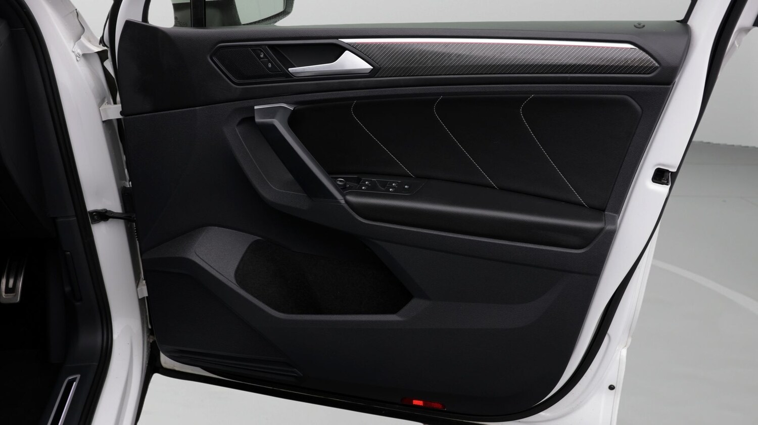 Used Volkswagen Tiguan 2023 for sale - 77855114: Photo 15