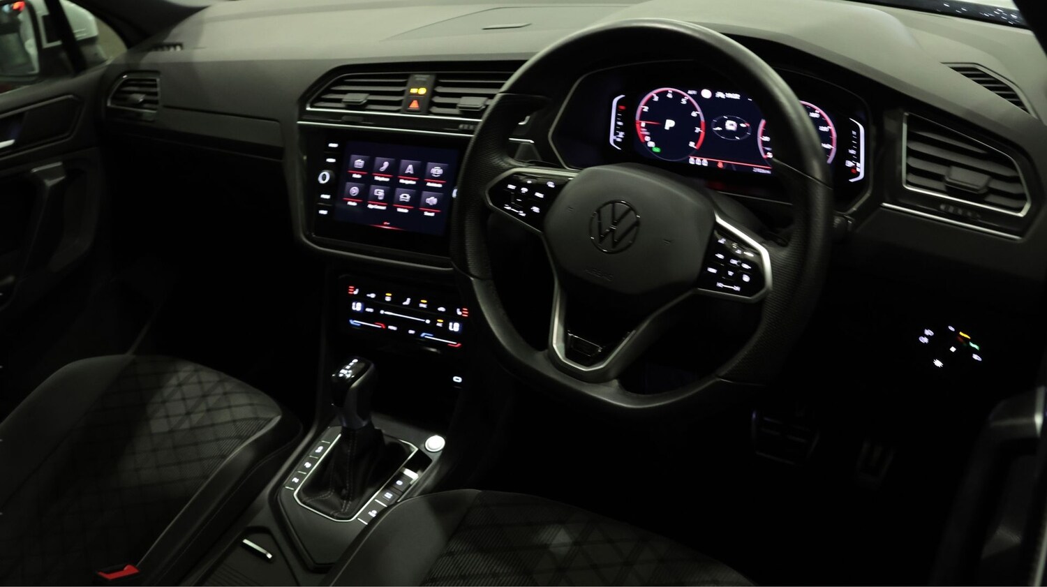 Used Volkswagen Tiguan 2023 for sale - 77855114: Photo 9