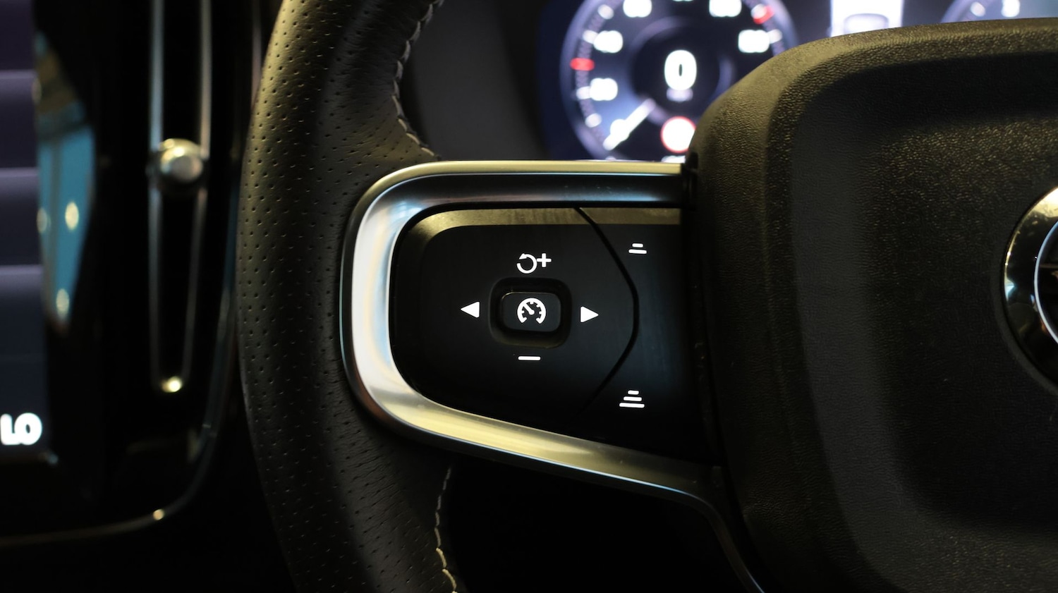 Used Volvo XC40 2021 for sale - 77606312: Photo 21