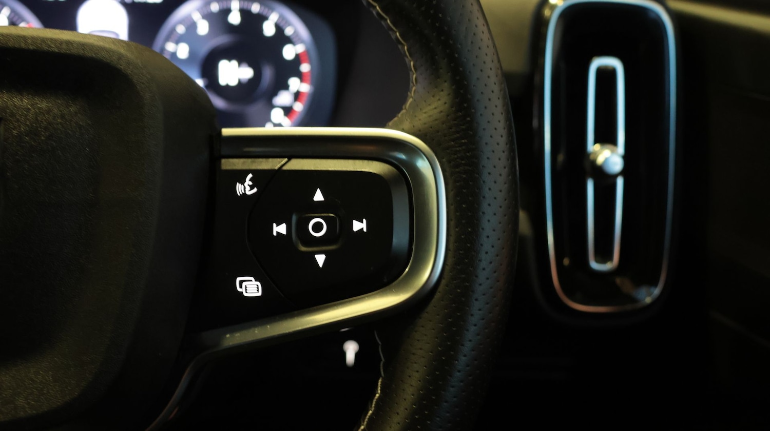 Used Volvo XC40 2021 for sale - 77606312: Photo 23