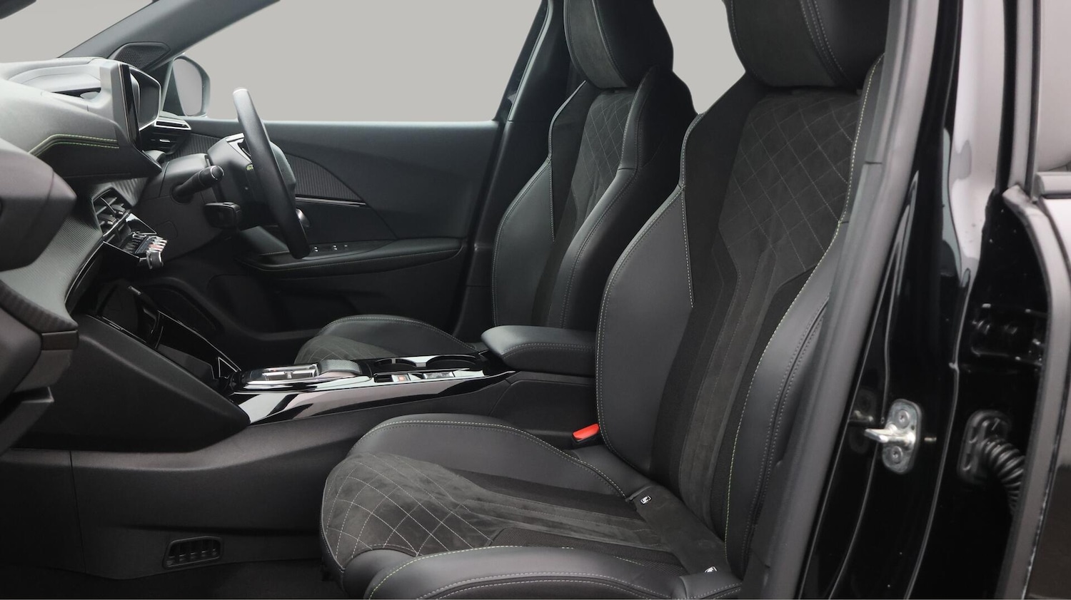 Used Peugeot 2008 2022 for sale - 76380966: Photo 14