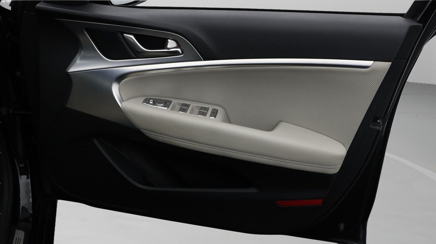 Used Genesis G70 2022 for sale - 76499419: Photo 16