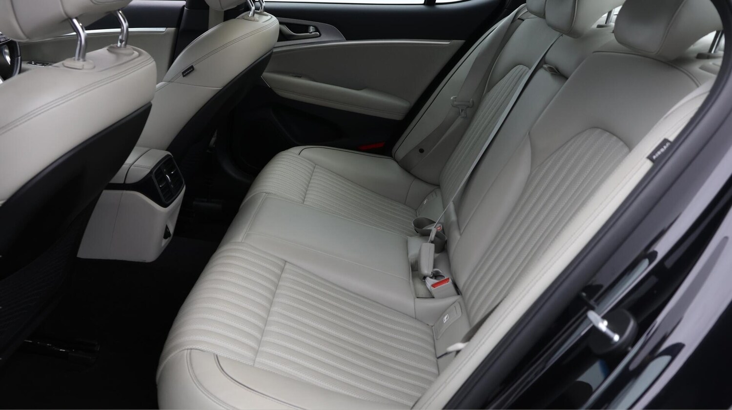 Used Genesis G70 2022 for sale - 76499419: Photo 17