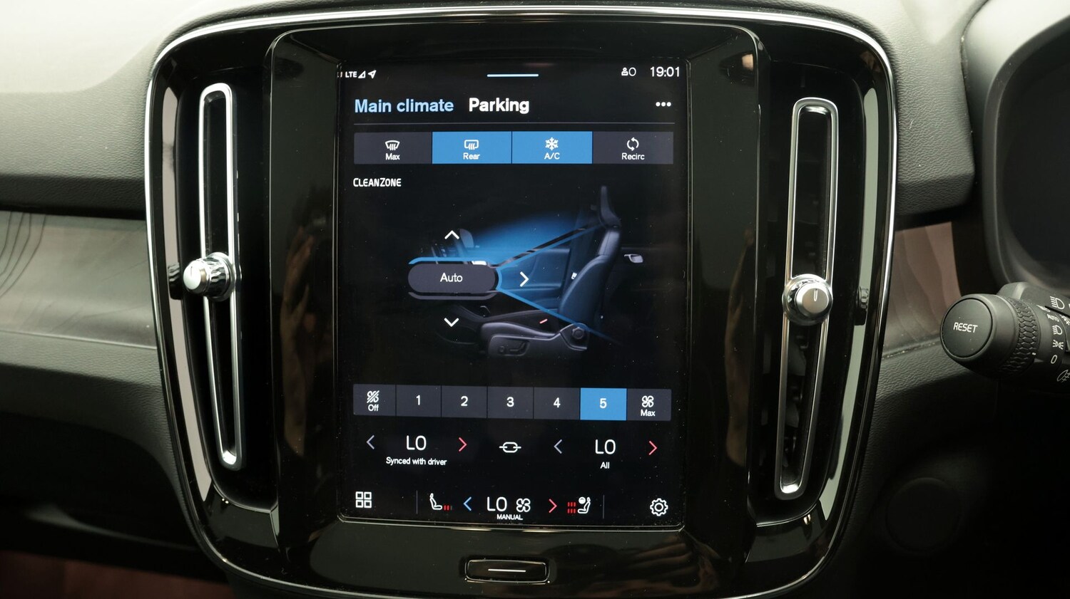 Used Volvo C40 2023 for sale - 77721785: Photo 12