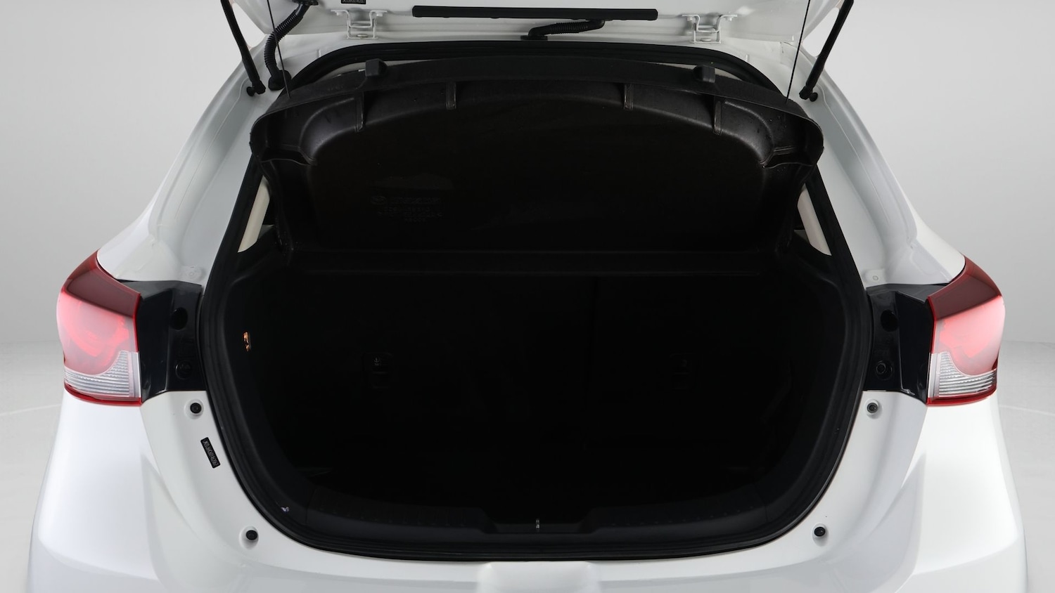 Used Mazda Mazda2 2024 for sale - 77450222: Photo 17