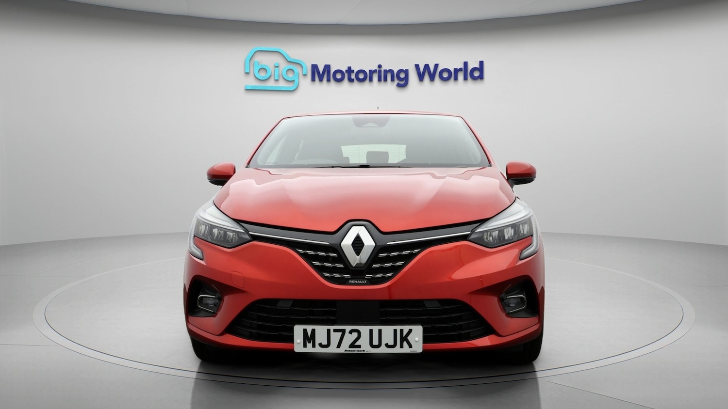 Used Renault Clio 2022 for sale - 77940932: Photo 2