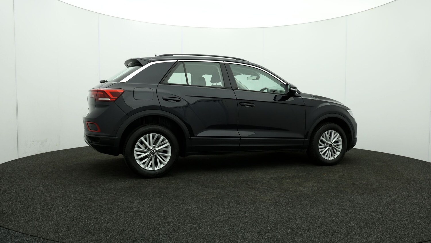 Used Volkswagen T-Roc for sale - 76810816: Photo 32