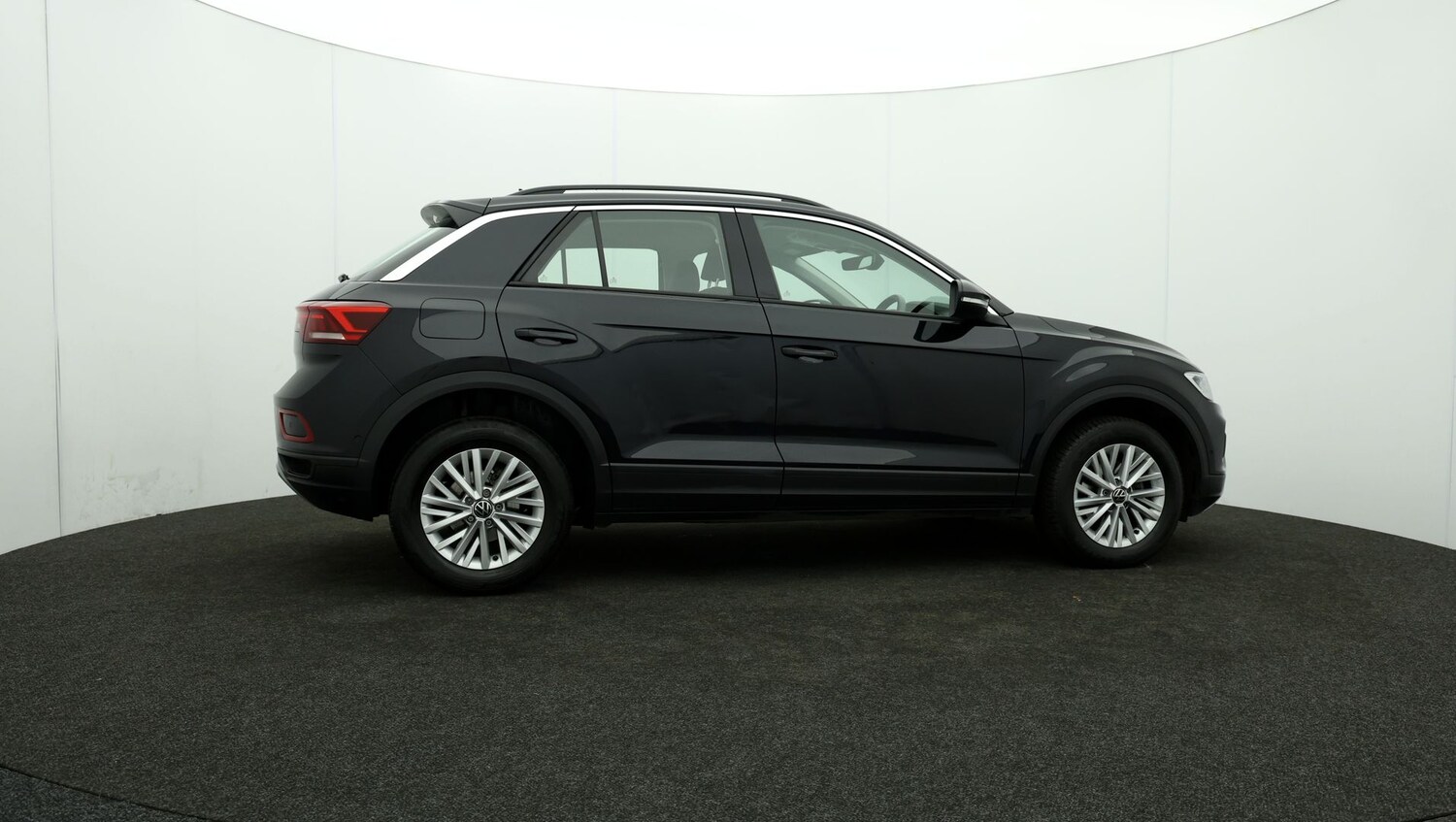 Used Volkswagen T-Roc for sale - 76810816: Photo 33