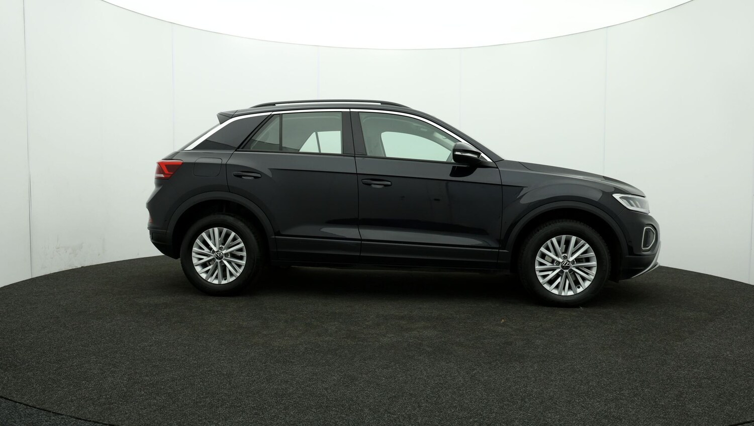 Used Volkswagen T-Roc for sale - 76810816: Photo 36