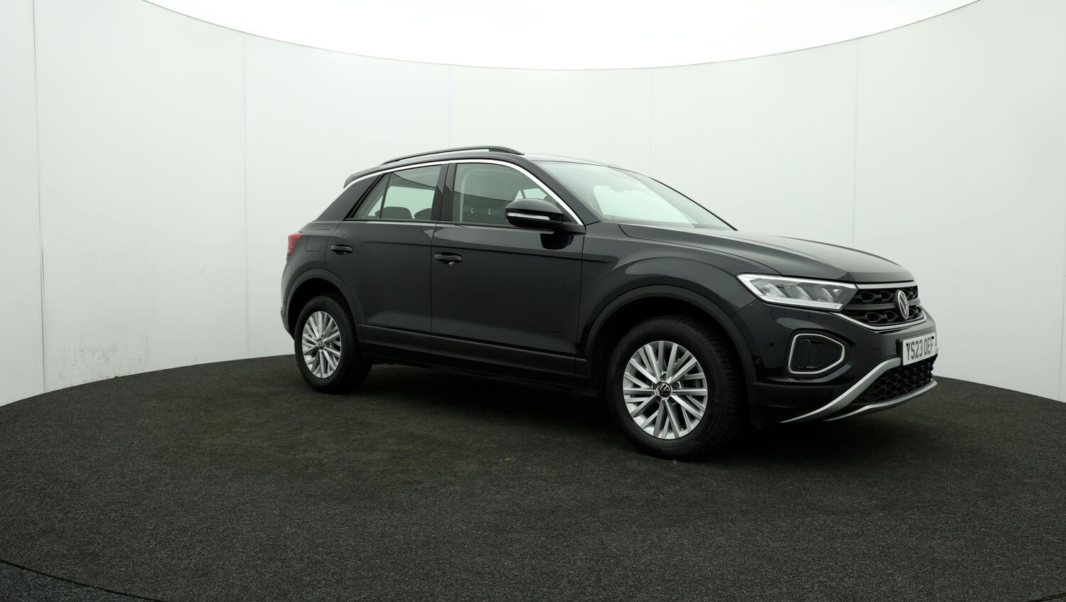Used Volkswagen T-Roc for sale - 76810816: Photo 42