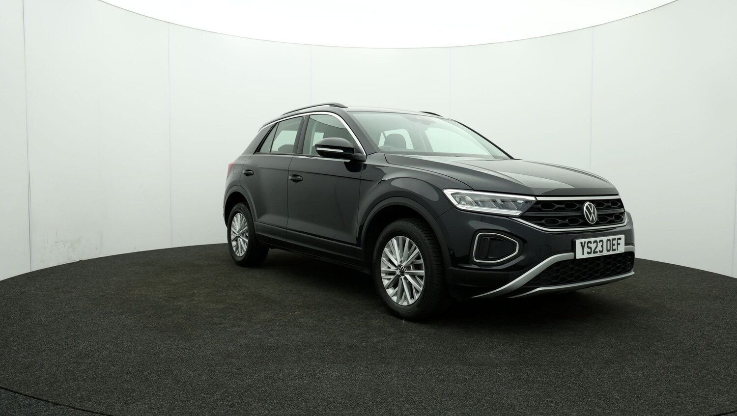 Used Volkswagen T-Roc for sale - 76810816: Photo 44