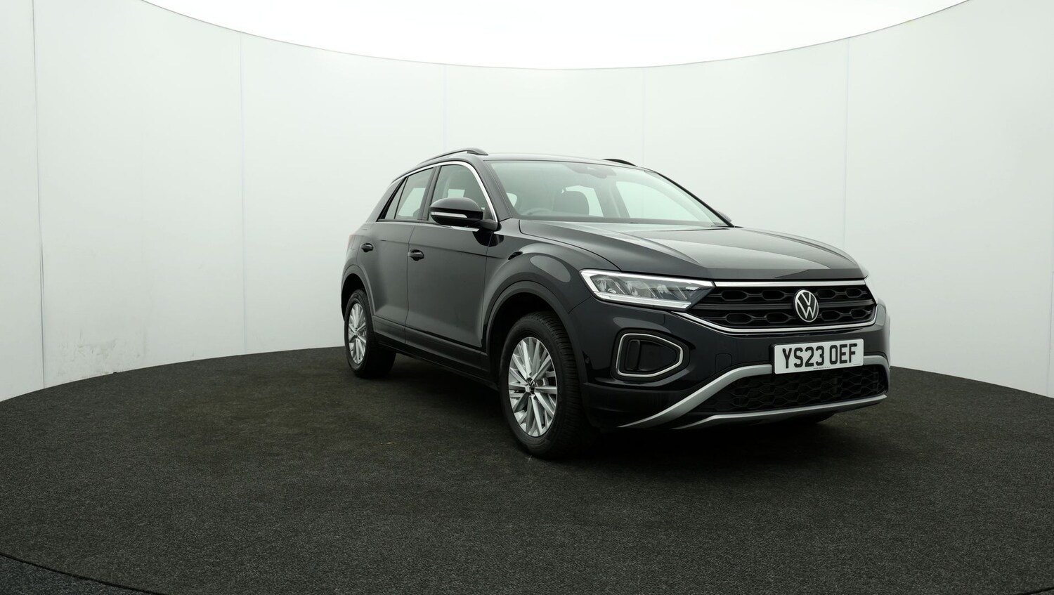 Used Volkswagen T-Roc for sale - 76810816: Photo 45