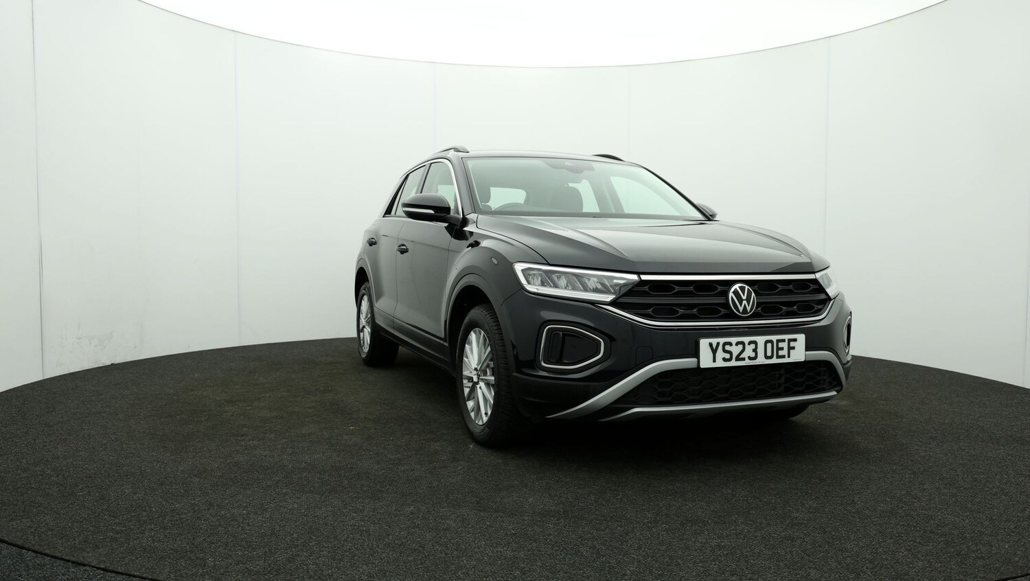 Used Volkswagen T-Roc for sale - 76810816: Photo 46