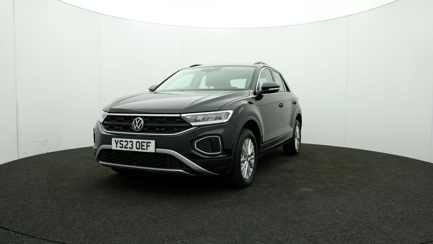 Used Volkswagen T-Roc for sale - 76810816: Photo 54