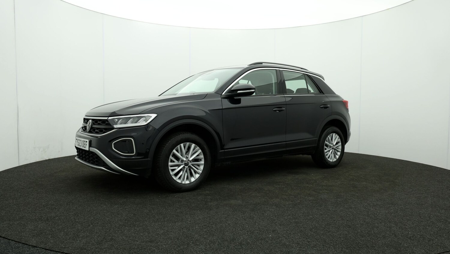 Used Volkswagen T-Roc for sale - 76810816: Photo 58