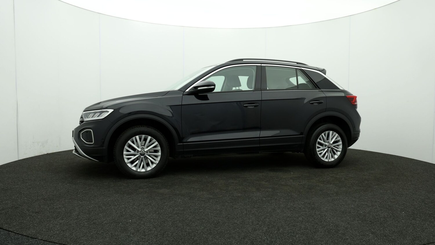 Used Volkswagen T-Roc for sale - 76810816: Photo 62