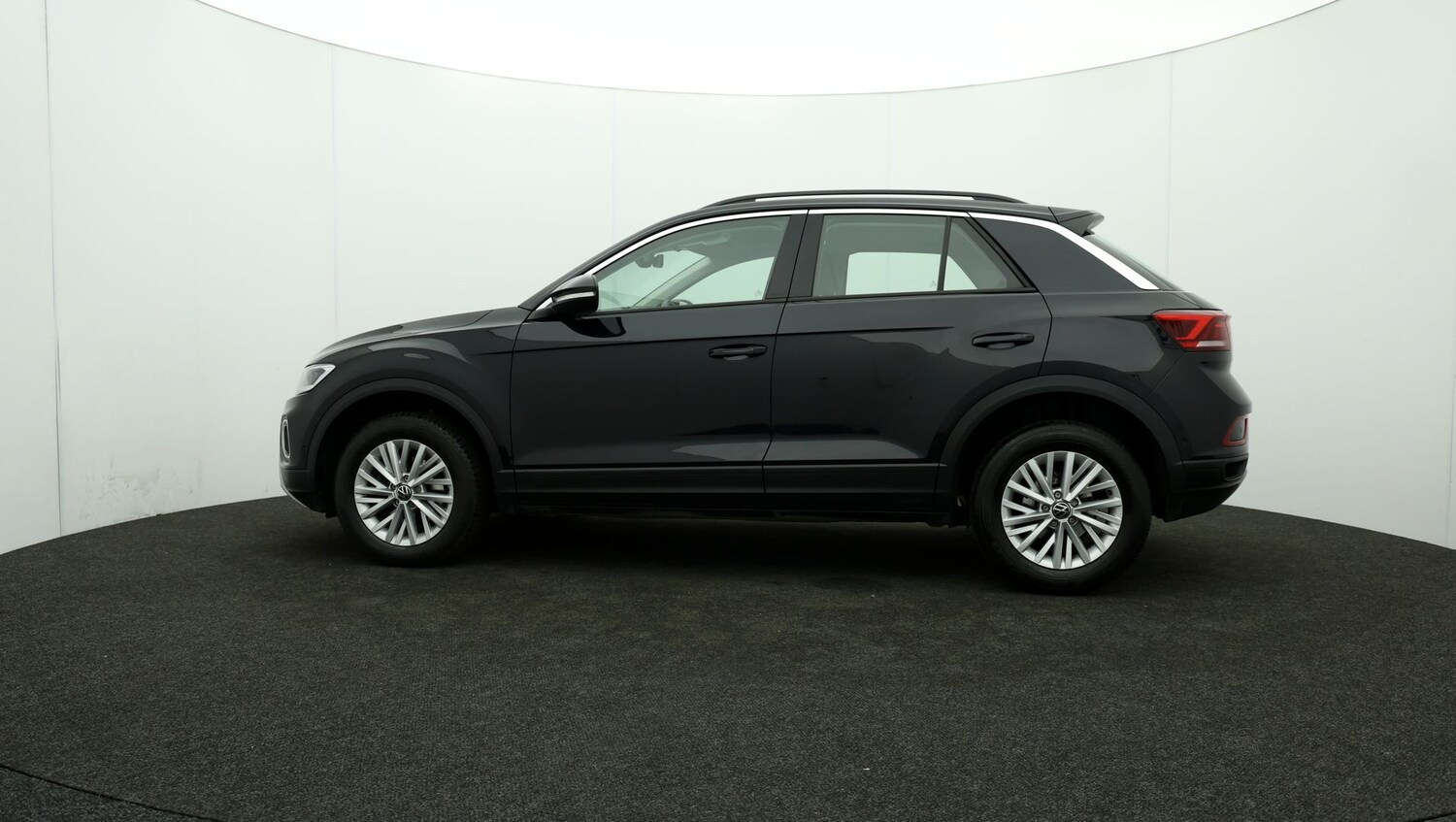 Used Volkswagen T-Roc for sale - 76810816: Photo 66