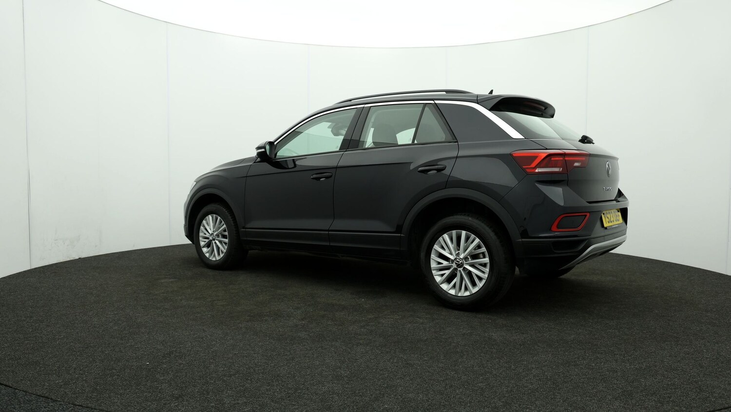 Used Volkswagen T-Roc for sale - 76810816: Photo 70