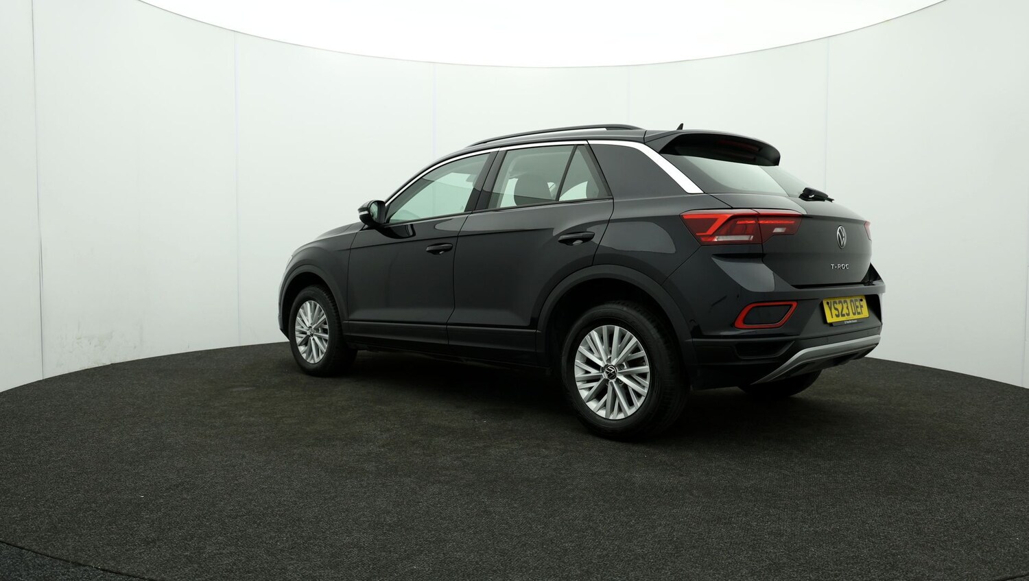 Used Volkswagen T-Roc for sale - 76810816: Photo 71