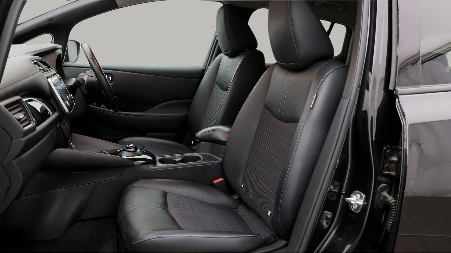 Used Nissan Leaf 2022 for sale - 77329403: Photo 14