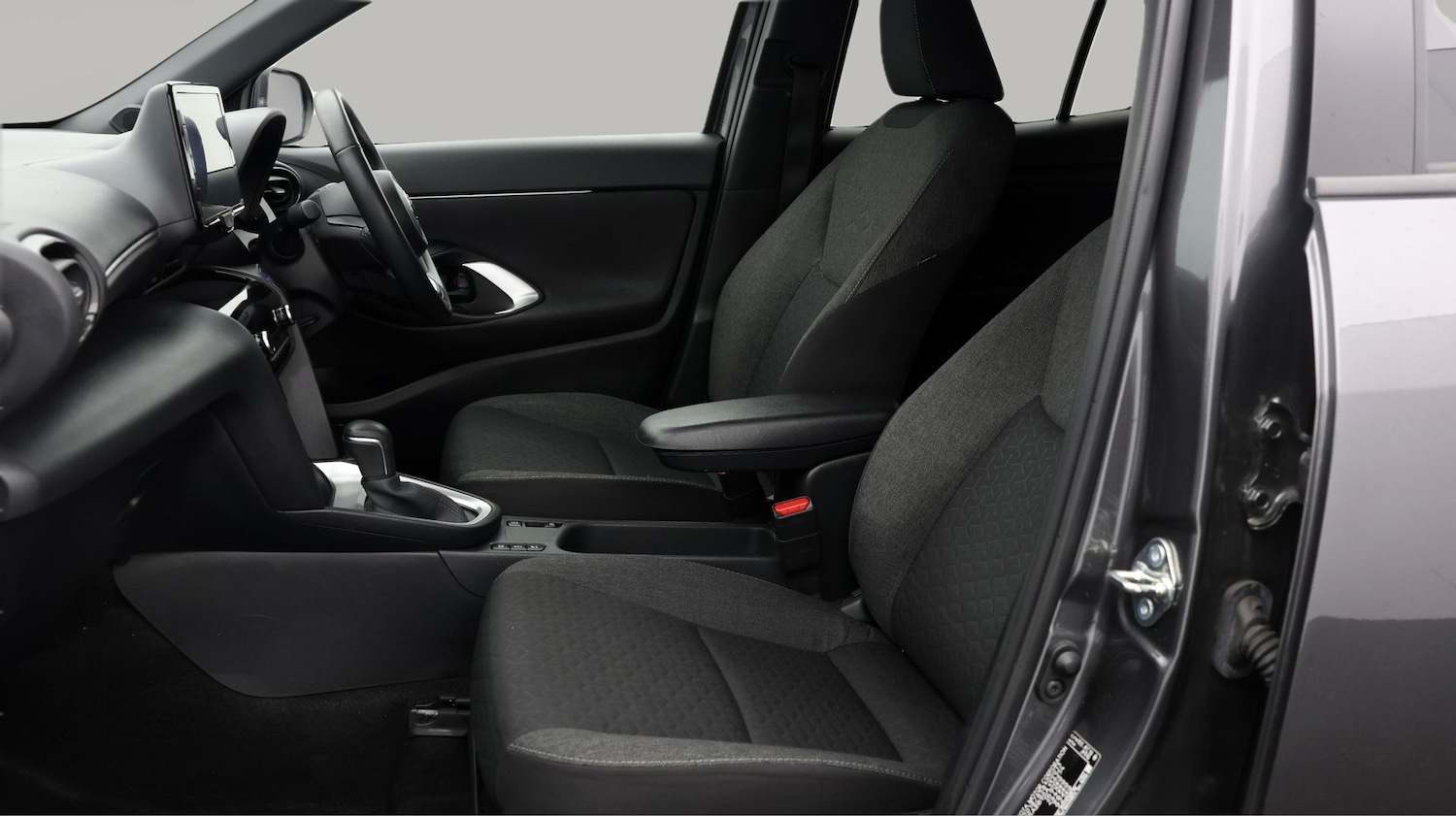 Used Toyota Yaris Cross 2024 for sale - 77495093: Photo 14