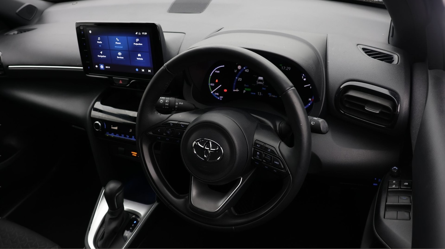 Used Toyota Yaris Cross 2024 for sale - 77495093: Photo 9