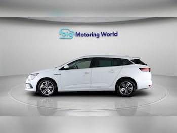 Used Renault Megane 2021 for sale - 77675839: Photo