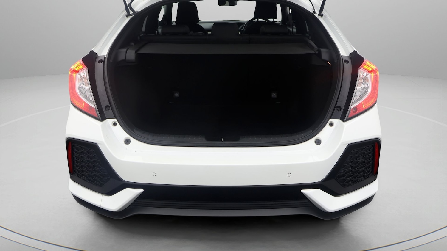 Used Honda Civic 2018 for sale - 77216400: Photo 17