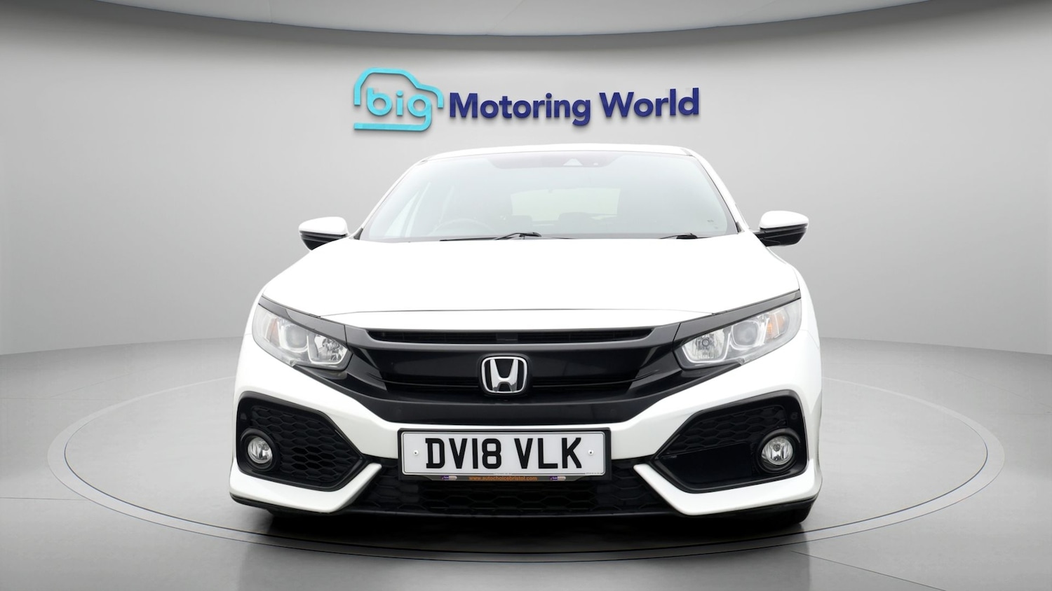 Used Honda Civic 2018 for sale - 77216400: Photo 2