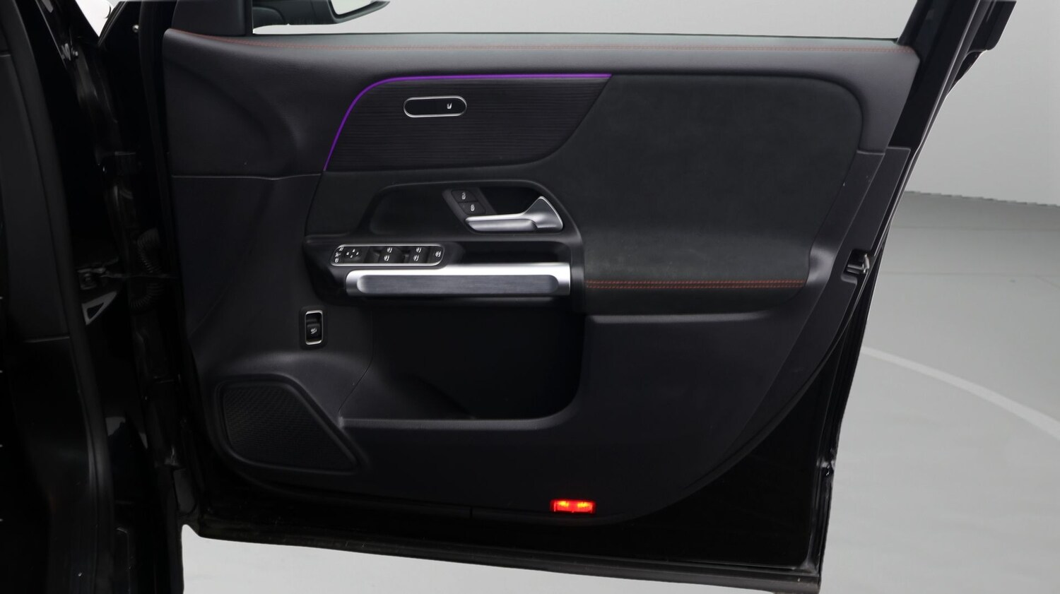 Used Mercedes-Benz EQB for sale - 77306388: Photo 15