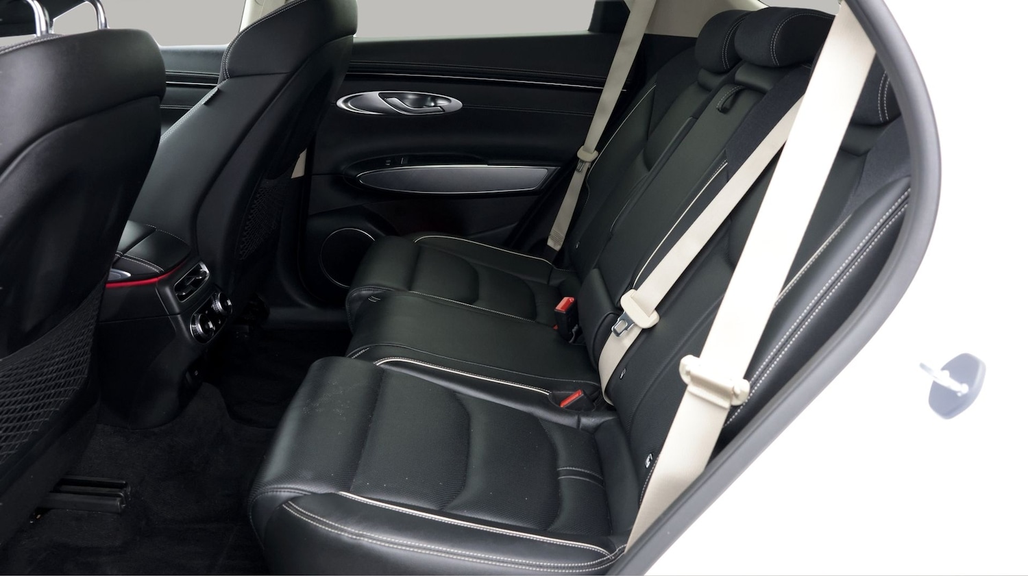 Used Genesis GV70 2024 for sale - 77746032: Photo 16