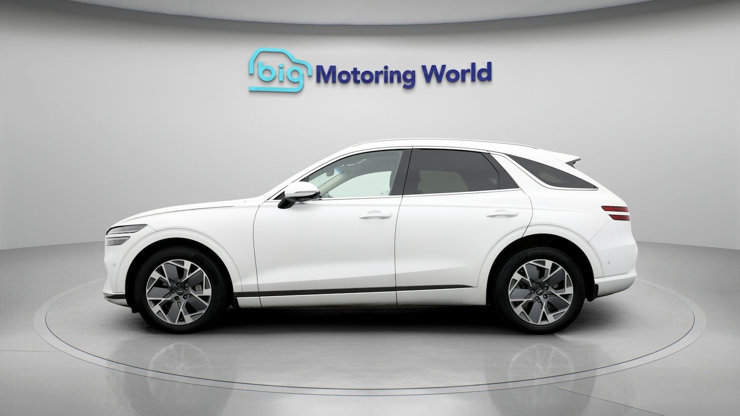 Used Genesis GV70 2024 for sale - 77746032: Photo 4