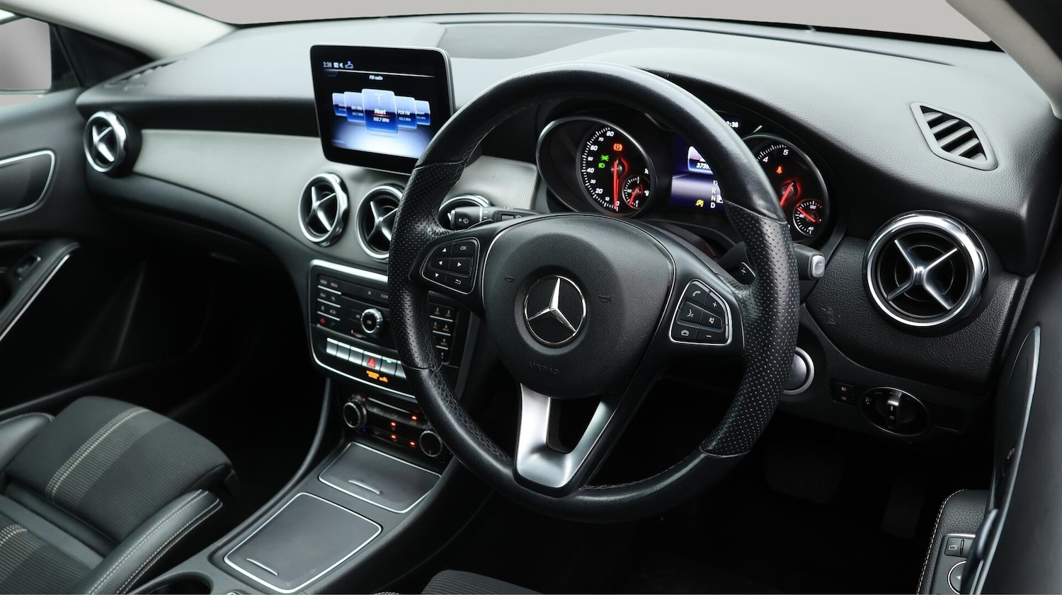 Used Mercedes-Benz GLA 2019 for sale - 76377209: Photo 10