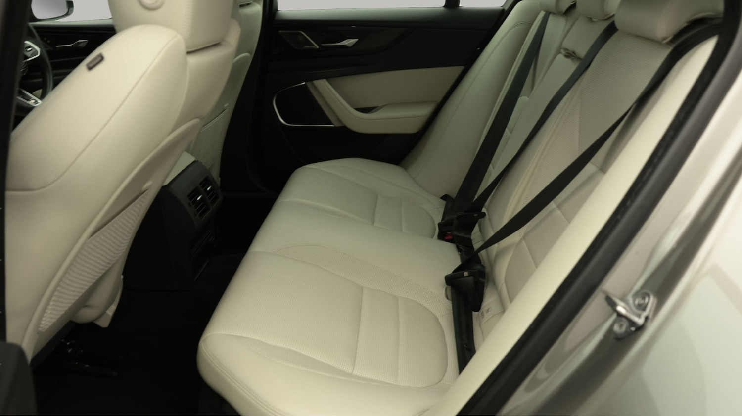 Used Jaguar XE 2022 for sale - 77721008: Photo 16