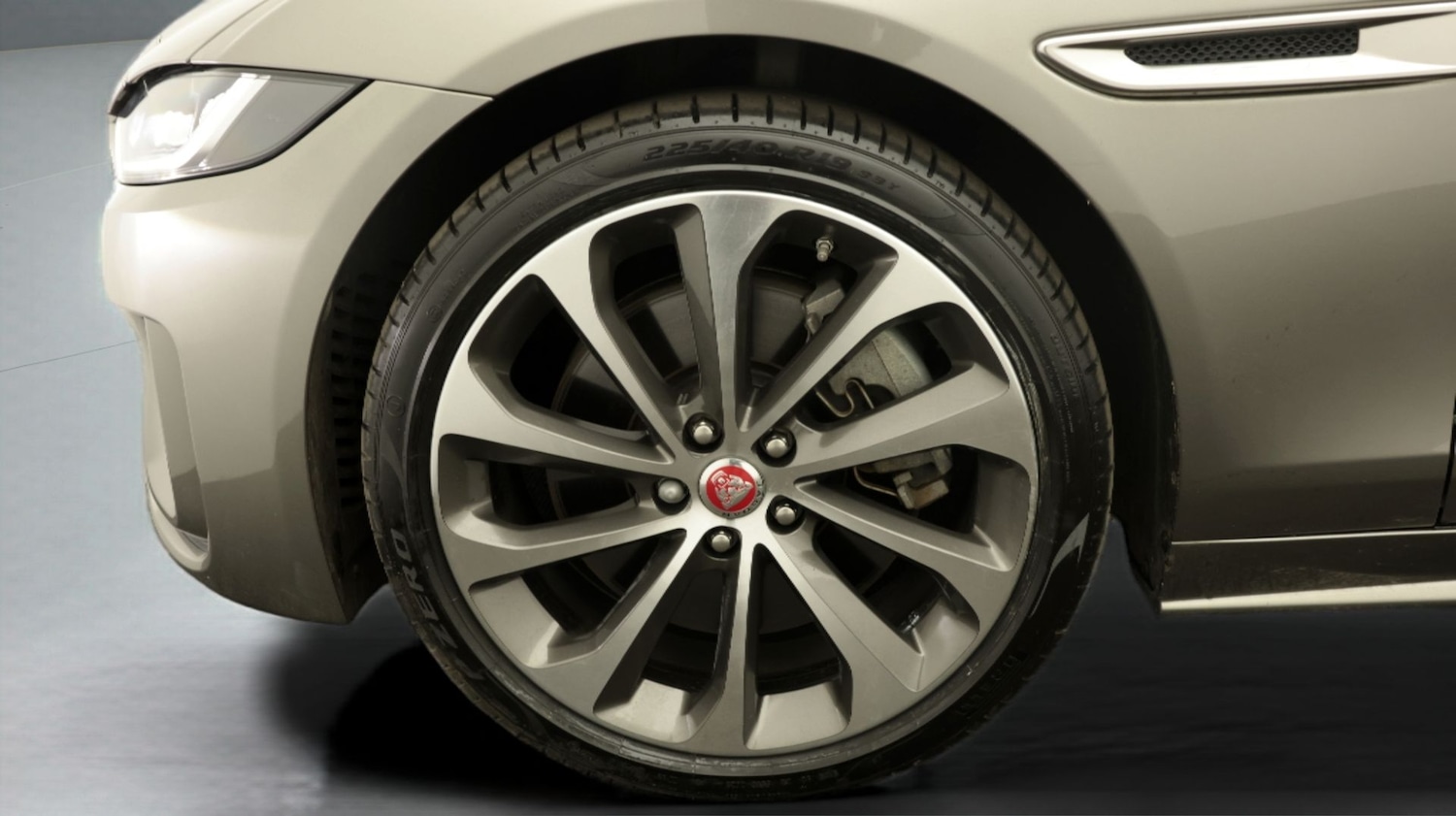 Used Jaguar XE 2022 for sale - 77721008: Photo 18