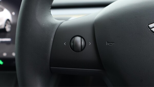Used Tesla Model Y 2023 for sale - 76327090: Photo 25