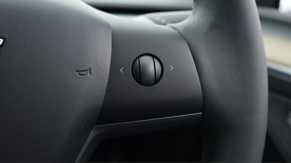 Used Tesla Model Y 2023 for sale - 76327090: Photo 26