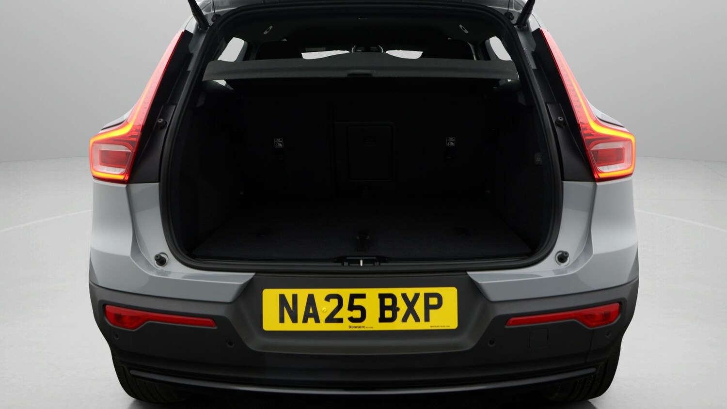 Used Volvo XC40 2025 for sale - 76911433: Photo 17