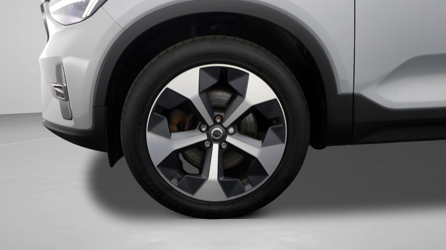 Used Volvo XC40 2025 for sale - 76911433: Photo 18