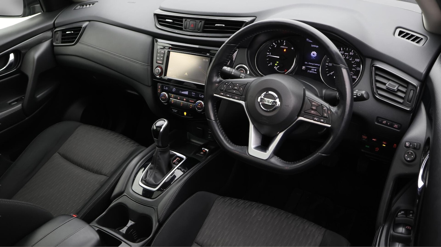 Used Nissan X-Trail 2018 for sale - 76753280: Photo 10