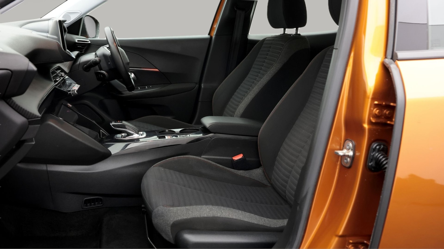 Used Peugeot E-2008 2021 for sale - 77590191: Photo 14