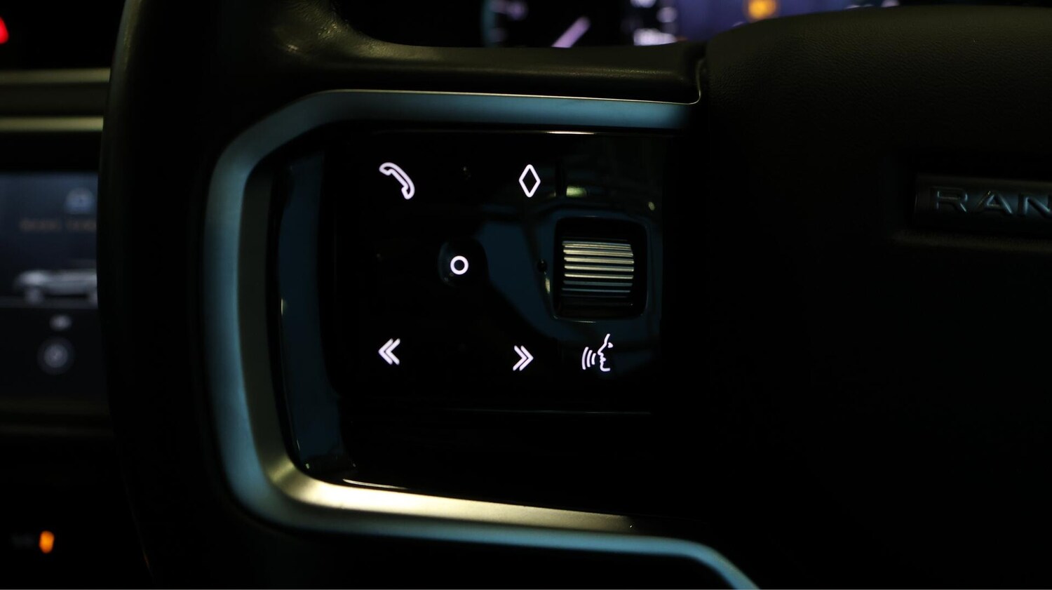 Used Land Rover Range Rover Evoque 2021 for sale - 76521573: Photo 23