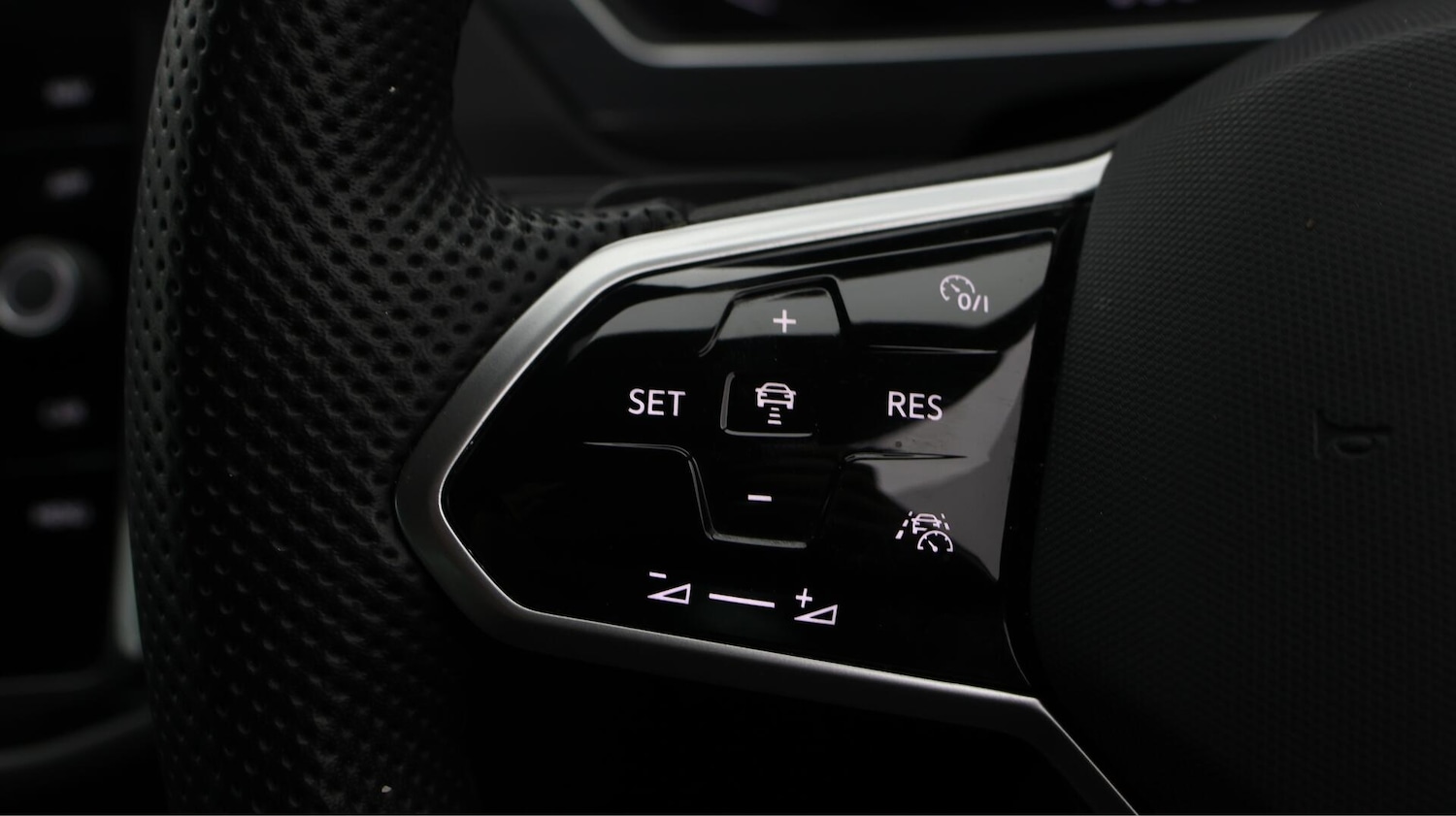 Used Volkswagen Tiguan 2021 for sale - 76137560: Photo 25