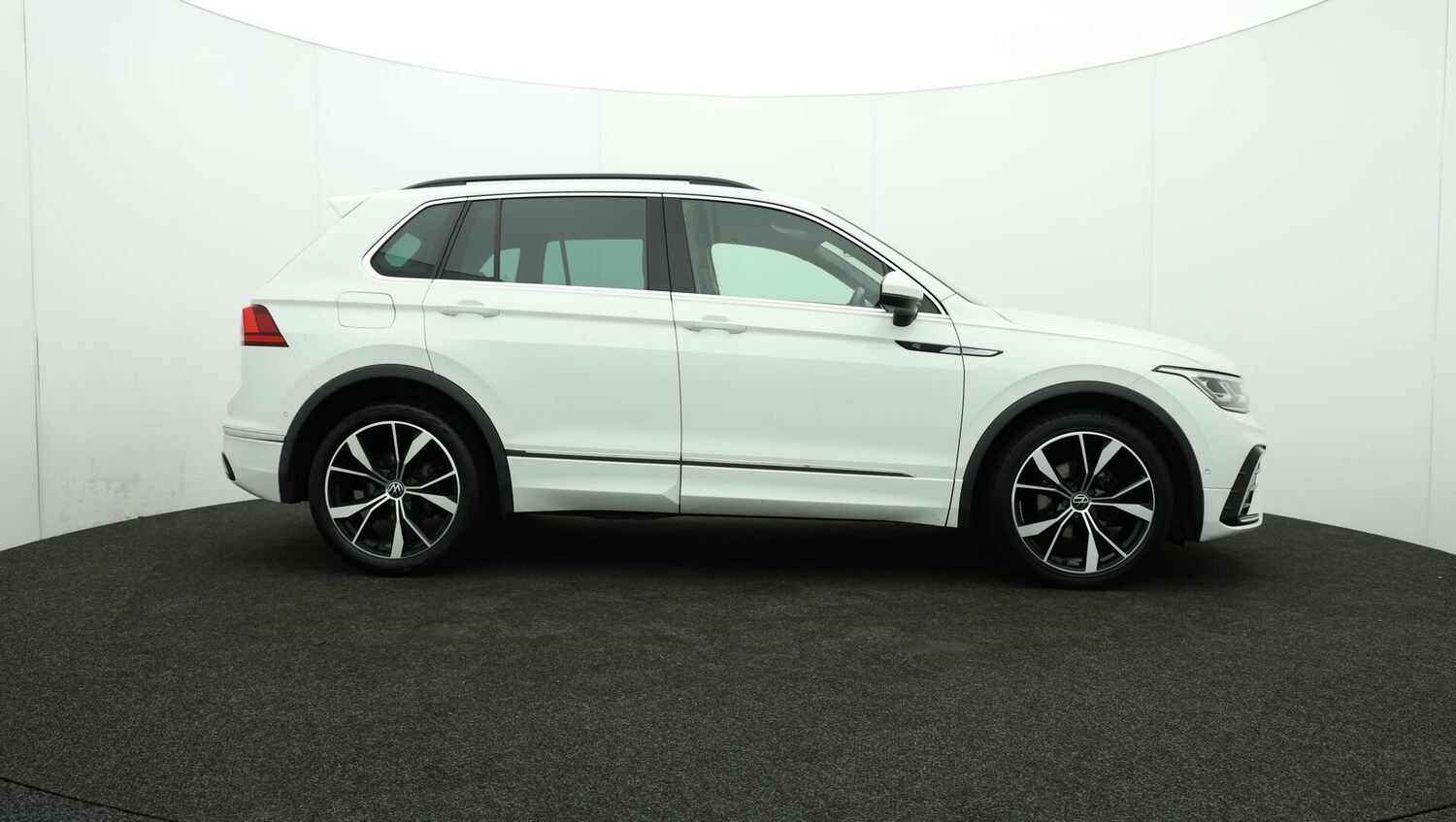 Used Volkswagen Tiguan 2021 for sale - 76137560: Photo 44