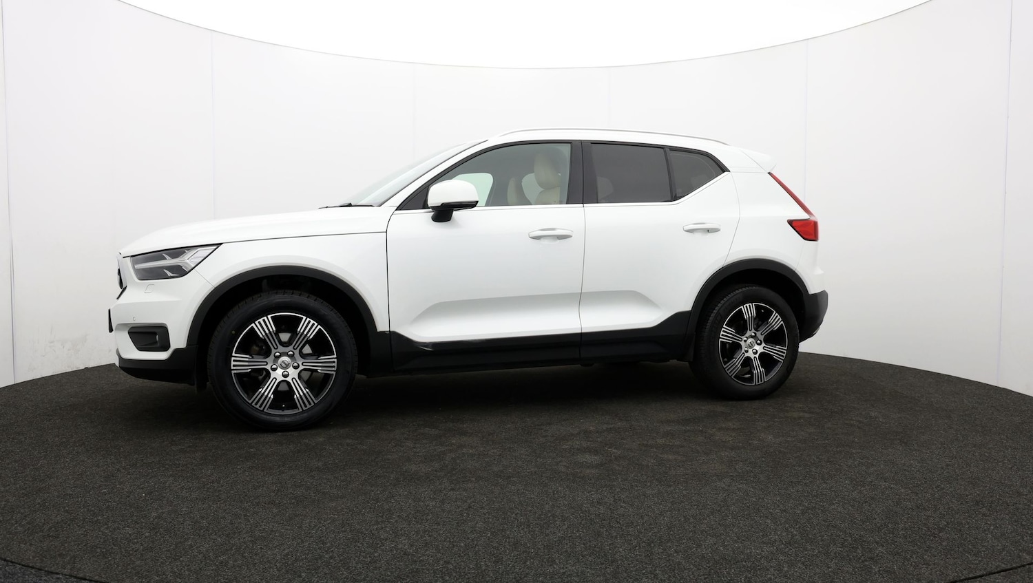 Used Volvo XC40 2019 for sale - 76809975: Photo 60