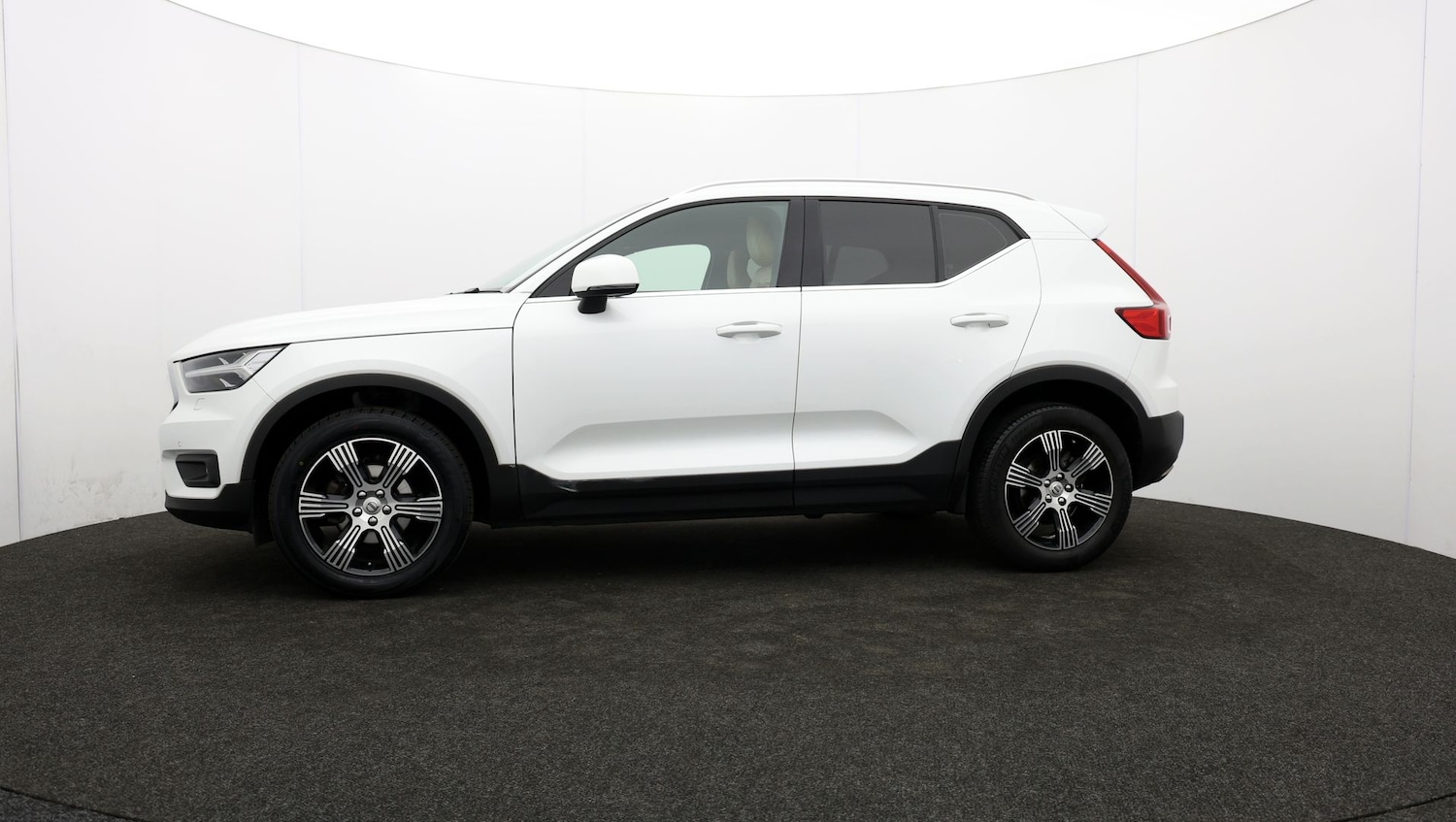 Used Volvo XC40 2019 for sale - 76809975: Photo 61